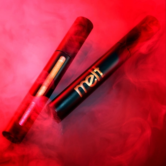 "Flare" Holoshock Plumping Lip Gloss - Picture 4 of 4